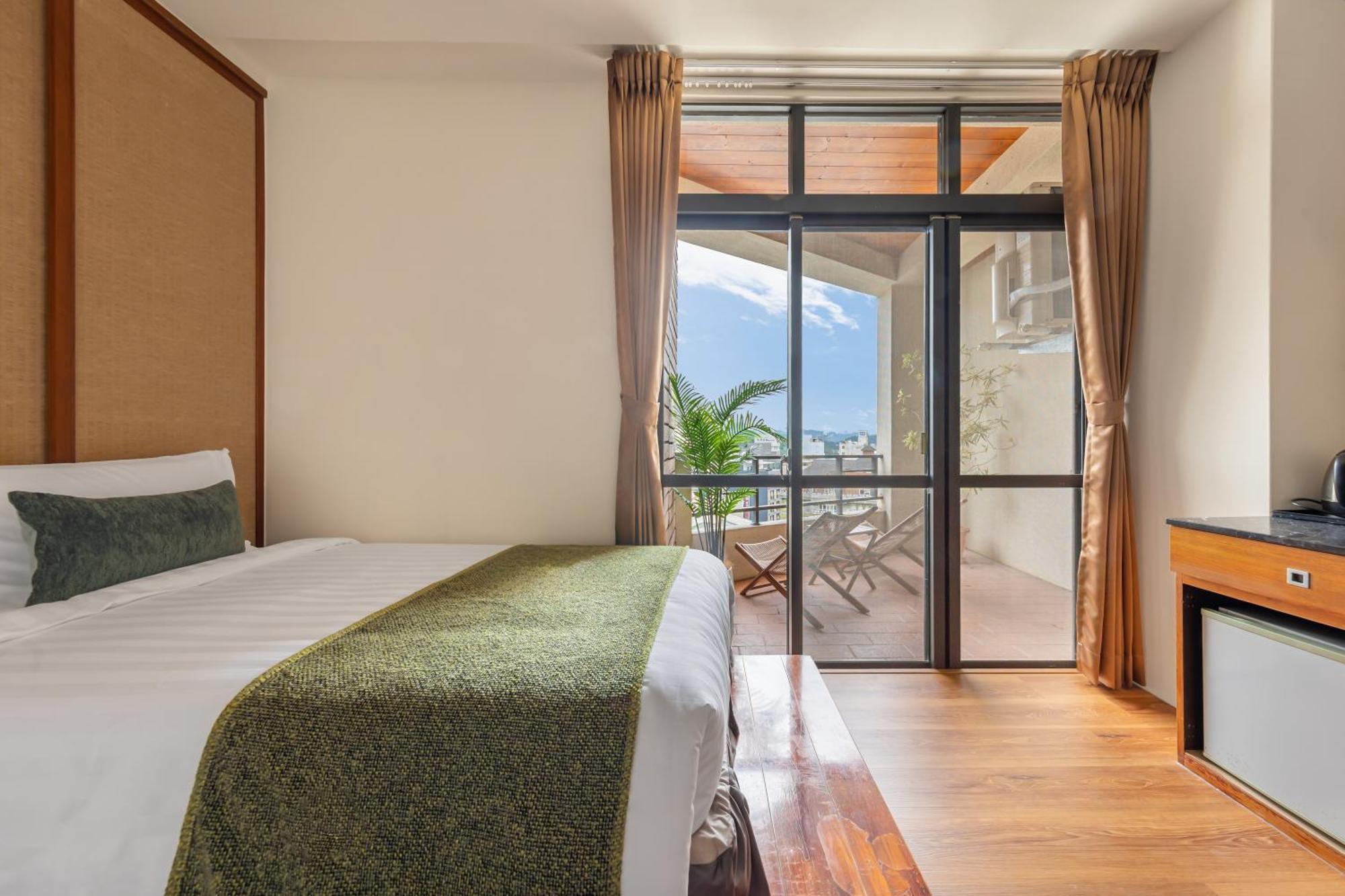 Sun Moon Lake Itathao Vacation Inn With Elevator Yuchi Eksteriør billede