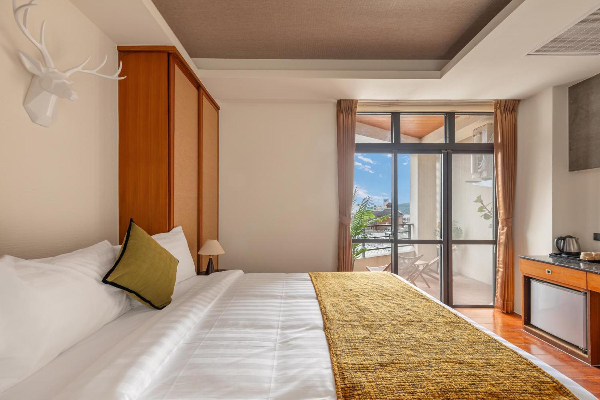 Sun Moon Lake Itathao Vacation Inn With Elevator Yuchi Eksteriør billede
